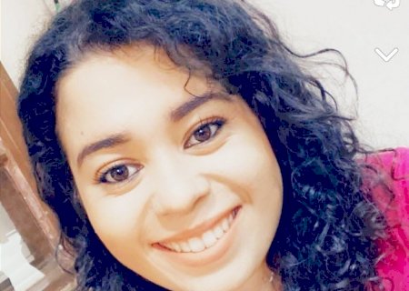 Educação Terceirizada -  Por Kaily Yada