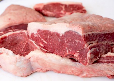 Renovação de frigoríficos dos EUA pela China pode favorecer carne do Brasil | CNN Brasil