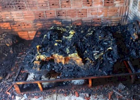 Homem que ateou fogo em casa avisou proprietário do crime e disse que mataria a esposa