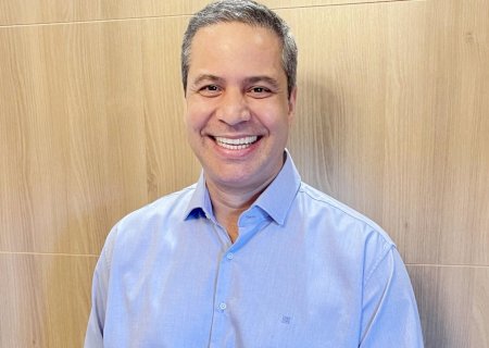 Prefeito Tiago Carbonaro passa por cirurgia, recebe alta e se recupera em casa
