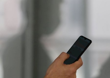 Mais de 830 mil celulares foram subtraídos em 2025, aponta relatório