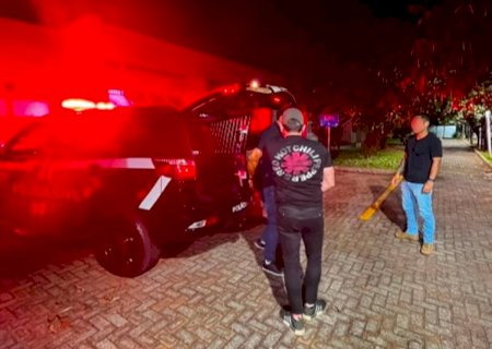 Jovem é vítima de violência sexual após tentar ajudar amigo embriagado