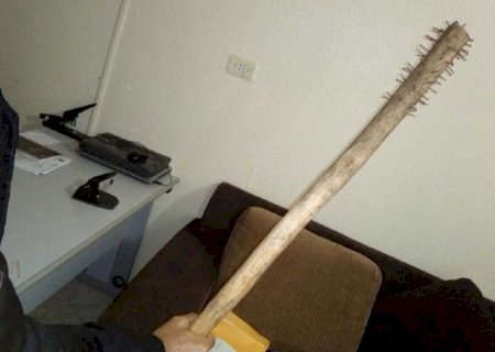 Mulher é agredida com golpes de martelo na cabeça ao pedir para o marido matar um porco no MS