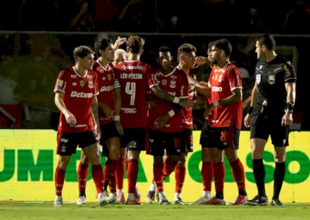 Análise: Carrascal brilha, Flamengo mostra força do elenco e fica mais vivo do que nunca no Brasileirão