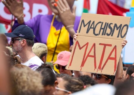 Sobrecarga doméstica expõe mulheres à violência, dizem especialistas