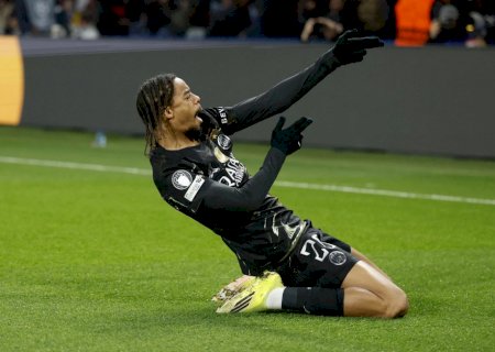Liverpool chega a acordo com o PSG pela contratação de Barcola, diz imprensa inglesa