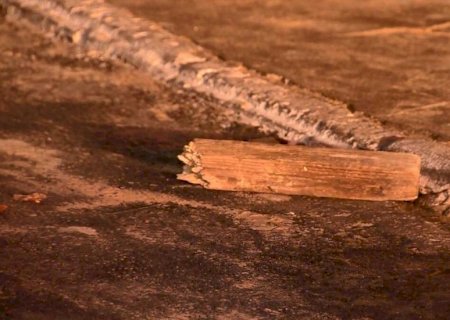Homem tenta atacar mulher e acaba sendo atingido por pedaço de madeira na cabeça