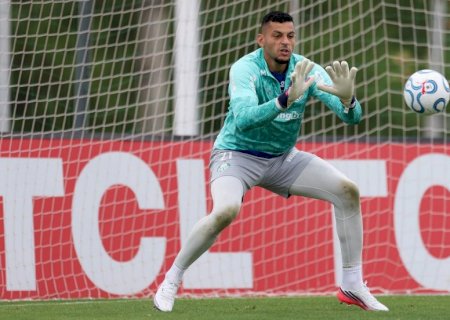 Kaique viaja para se tornar a maior venda de um goleiro do Palmeiras; veja os números
