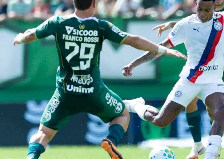 Brasileirão: Chapecoense busca empate com Bahia em jogo de seis gols