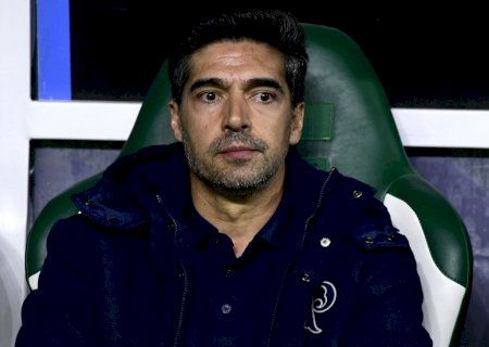 Abel admite erro em entrevista e manda recado à torcida: "Ninguém é maior que o Palmeiras"
