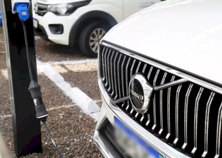 Quer pegar estrada com carro el&eacute;trico? Em MS, s&oacute; 38 cidades tem ponto de recarga