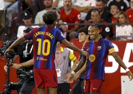 Raphinha tem início mais goleador da história do Barça, e técnico rival critica ausência na Bola de Ouro