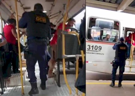 Guarda atira em jovem dentro de ônibus em Campo Grande; usuário questionava ação truculenta