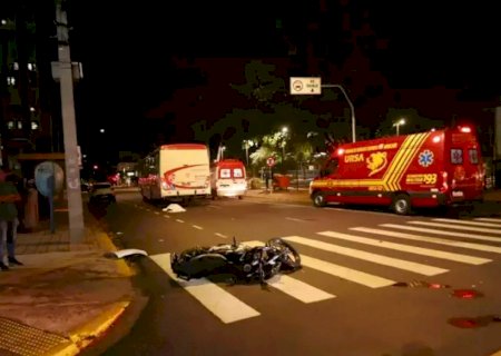 Acidente entre motocicleta e ônibus mata adolescente de 17 anos no MS
