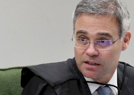 Mendonça vota para manter decisão de retirar posts de Nossa Senhora