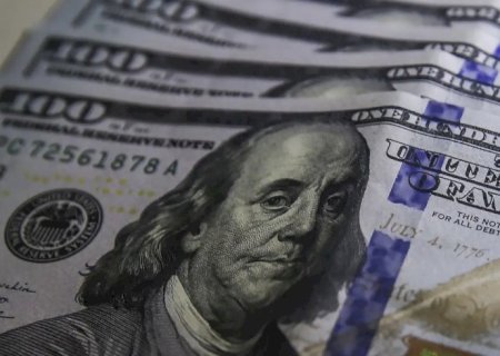 Dólar sobe 0,76% e fecha a R$ 5,39 em dia de cautela