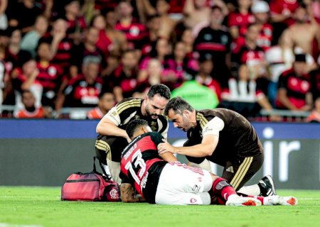 Danilo tem duas fraturas na mandíbula e vai passar por cirurgia após choque em Flamengo x Fluminense