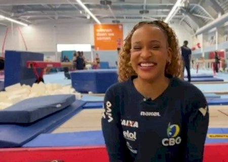 50 anos após histórica nota 10, Nadia Comaneci se rende a Rebeca Andrade: "Execução perfeita"