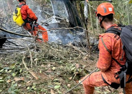Justiça bloqueia bens de empresa por queda de helicóptero, no Rio