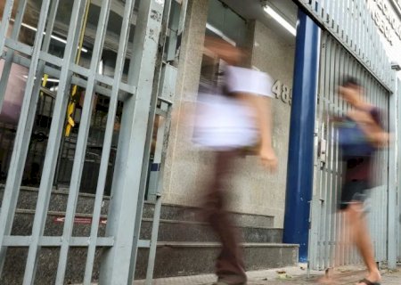 Termina neste domingo prazo escolher idioma da prova do Enem 2026