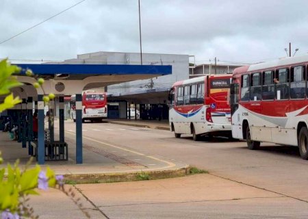 Sem passagem e atrás das grades, homem é preso por ofensas homofóbicas em terminal de Campo Grande