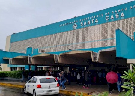 Mesmo com dívida de 3 meses, anestesiologistas seguem na Santa Casa por mais 30 dias