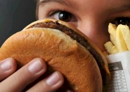 OMS lança guia para enfrentar obesidade em crianças e adolescentes
