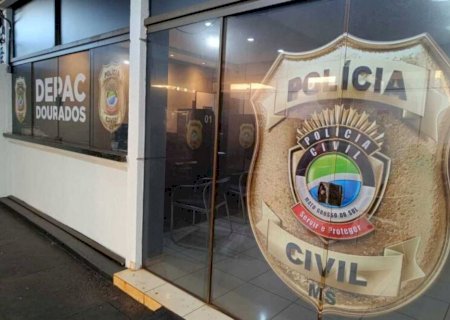 Ladrão invade casa e leva todo o salário de mulher em Dourados