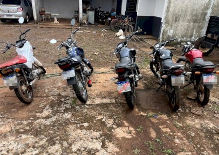 Itaporã: PM aperta fiscalização contra motos barulhentas e manobras perigosas; veja fotos
