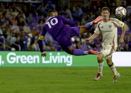 Pintou o Puskas! Time de Griezmann goleia na MLS com gol escorpião de meia argentino