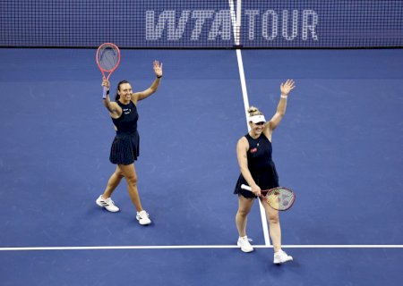 Luisa Stefani e Dabrowski estreiam com vitória e avançam para as quartas em Tóquio