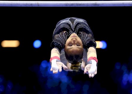 Flávia e Lorrane têm quedas na trave e ficam fora do top-10; Skye Blakely leva o ouro do Mundial